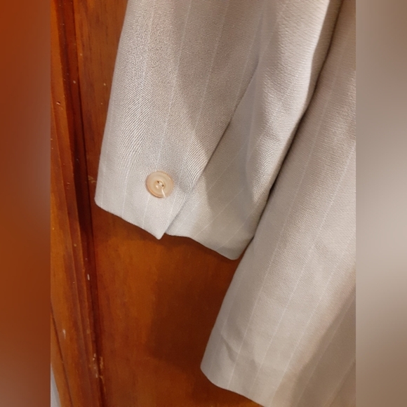 Dressbarn Women's Button Blazer - Picture 5 of 6